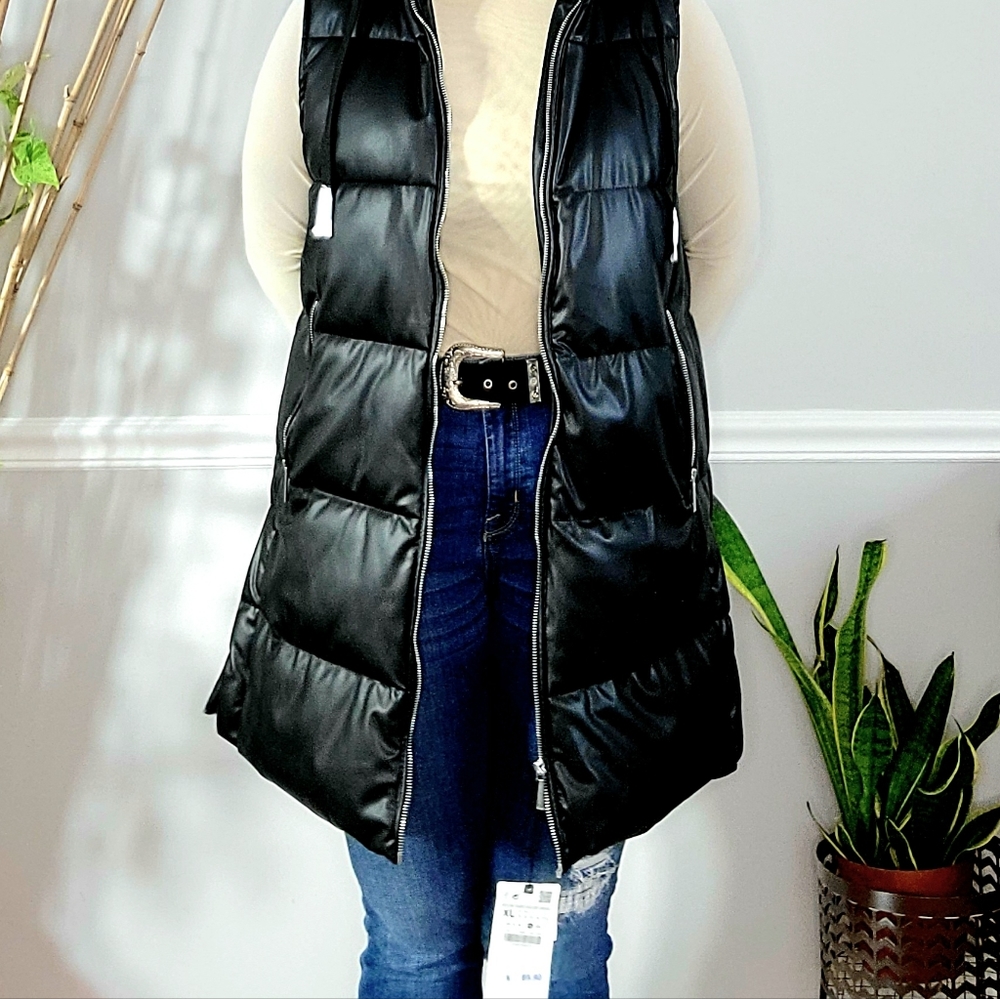 Black puffer Zara outdoor size XL vest